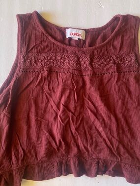BONGO Sleeveless Crochet Yoke Tank in Burgundy